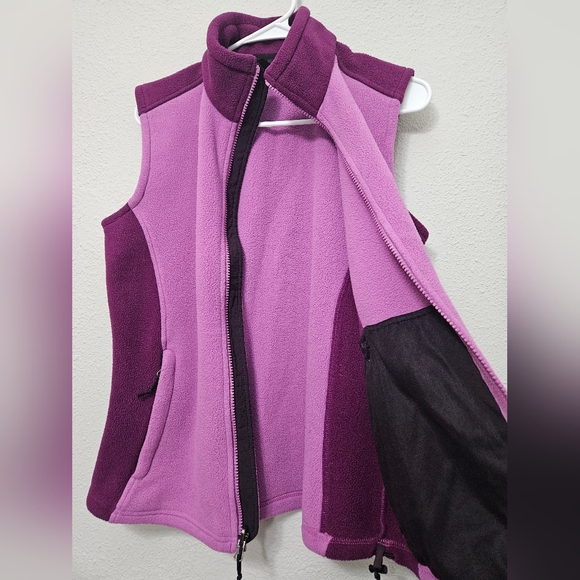 The North Face medium pink and maroon Soft fleece zip up vest jacket Layer - Picture 6 of 7